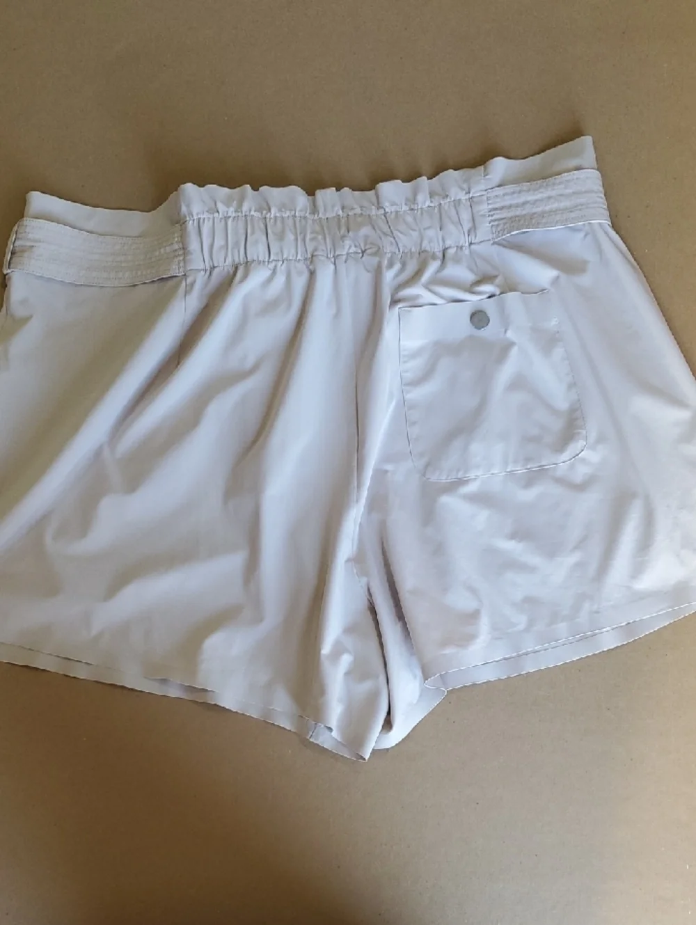 Athleta Skyline  High-Waist Paperbag Tie Shorts in Light Tan Size 22